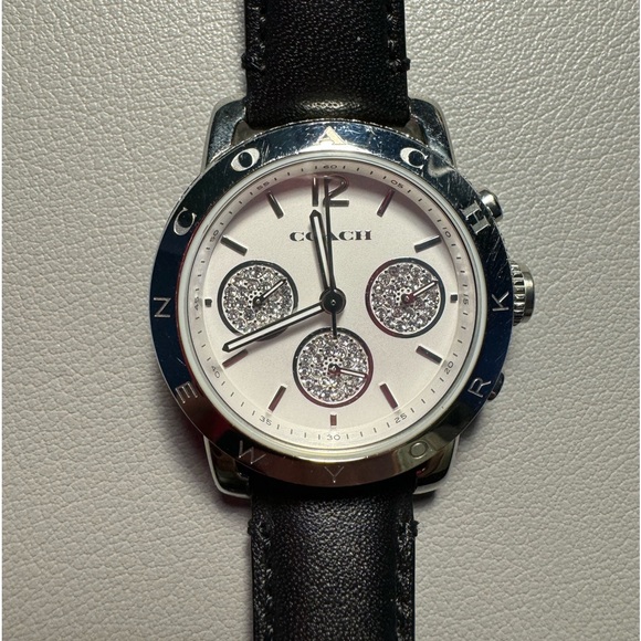 Coach Watch - Picture 1 of 11